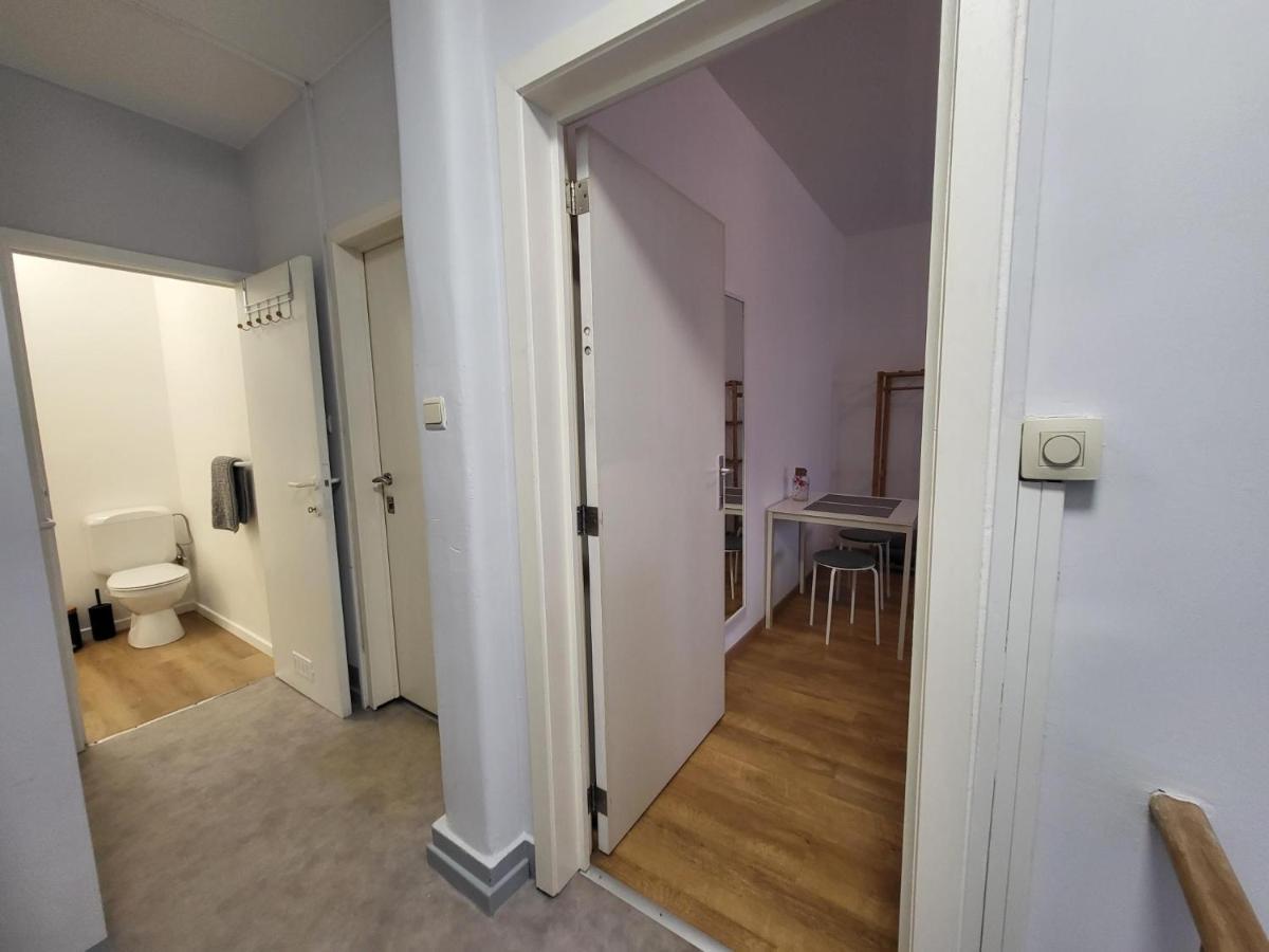 Studios Idealement Situes - Eu Etterbeek Exterior foto